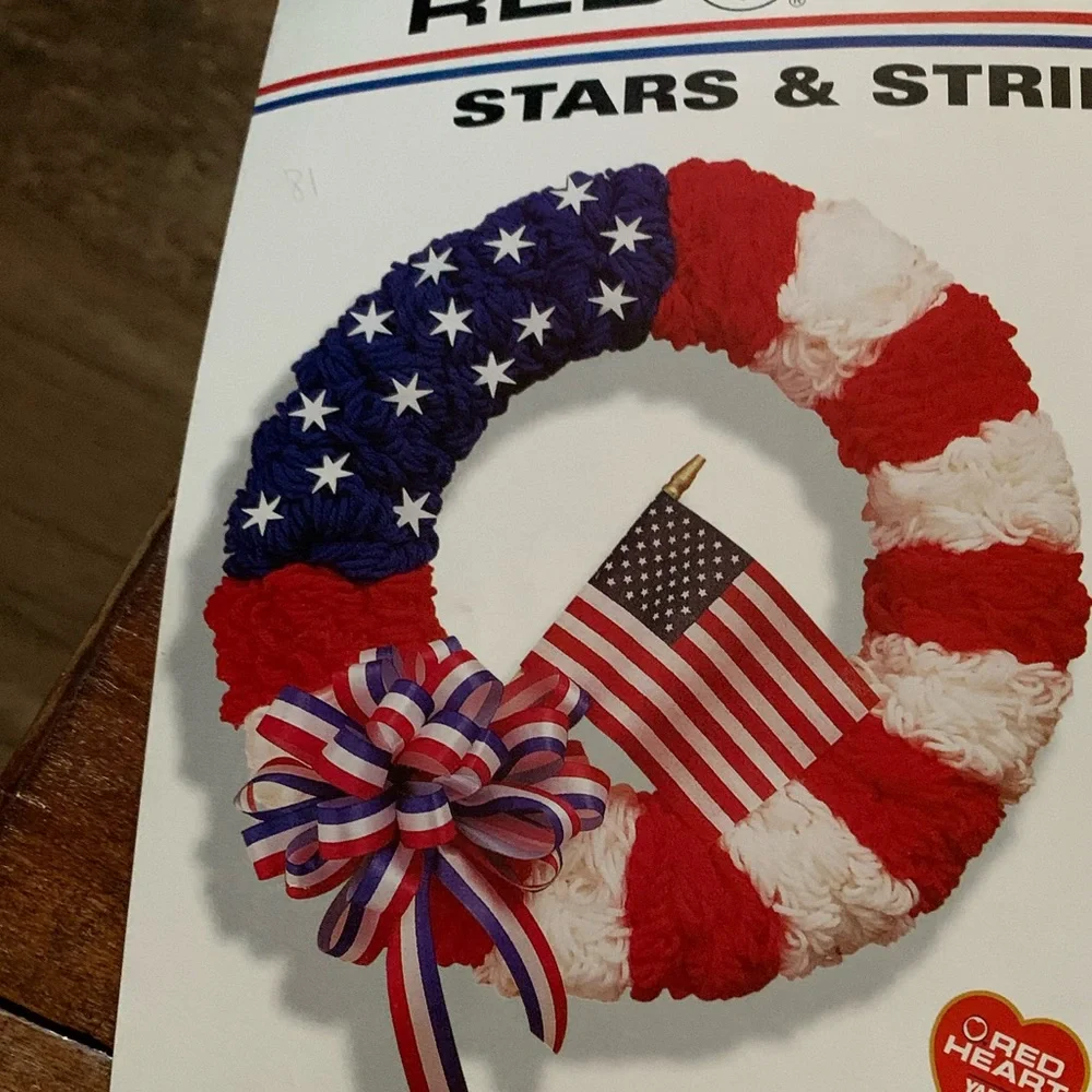 MICHAELS CREATE! Magazine ~ January 2002 Stars & Stripe Wreath Pattern